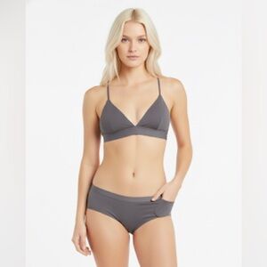 Urban Outfitter • grey bralette